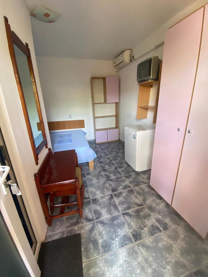 Vila Gino Hotel Костинещи Екстериор снимка