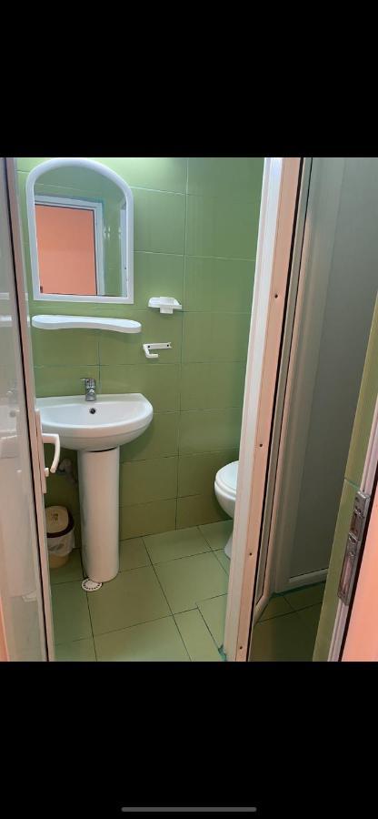 Vila Gino Hotel Костинещи Екстериор снимка
